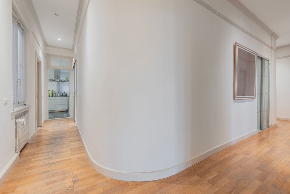 Appartement 2 chambres avec bureau à Avenue Louise – Ixelles